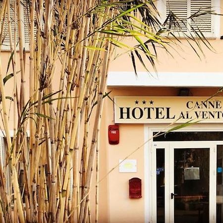 Hotel Canne Al Vento Santa Teresa Gallura Buitenkant foto