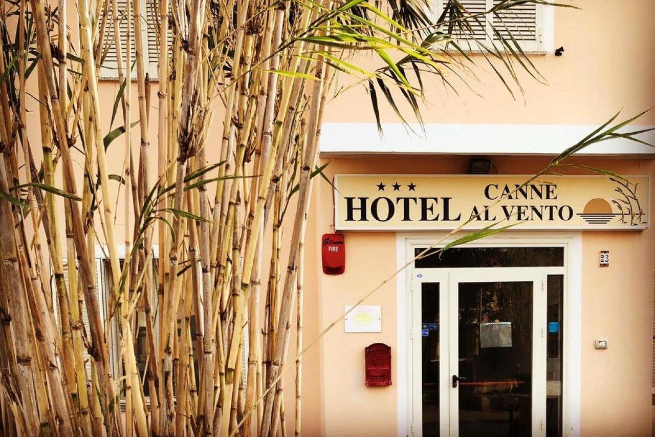 Hotel Canne Al Vento Santa Teresa Gallura Buitenkant foto