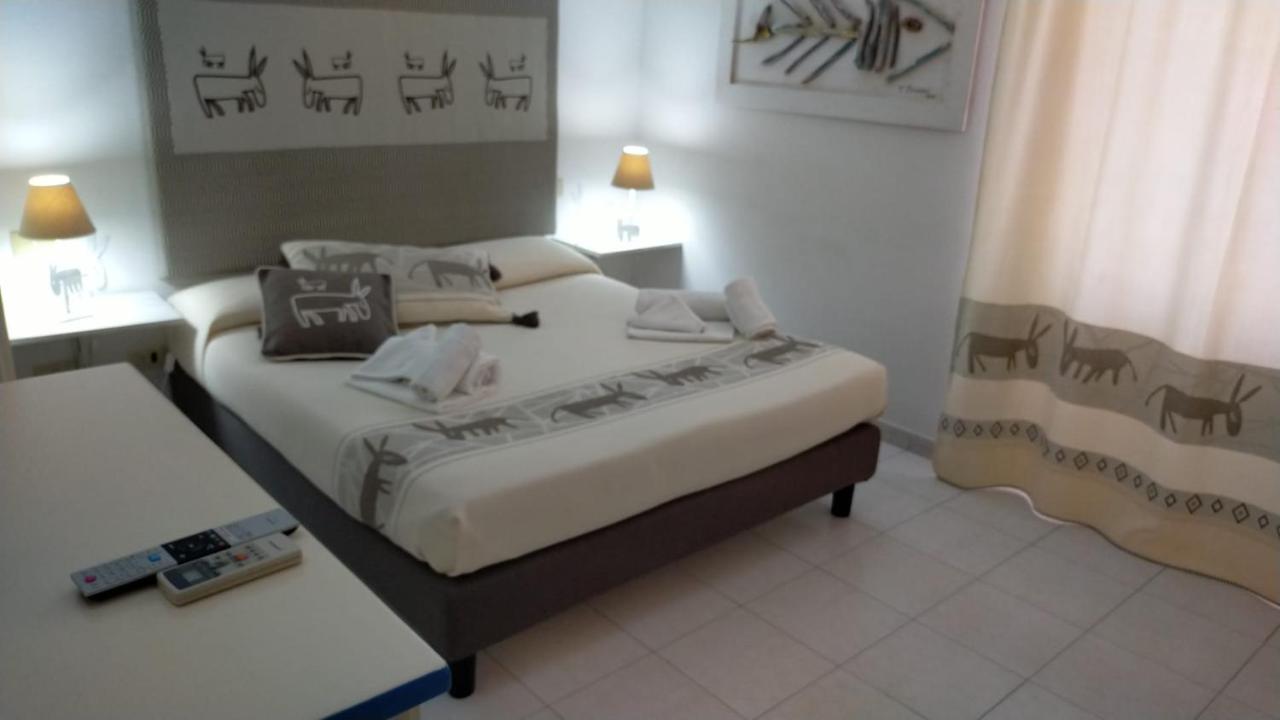 Hotel Canne Al Vento Santa Teresa Gallura Buitenkant foto