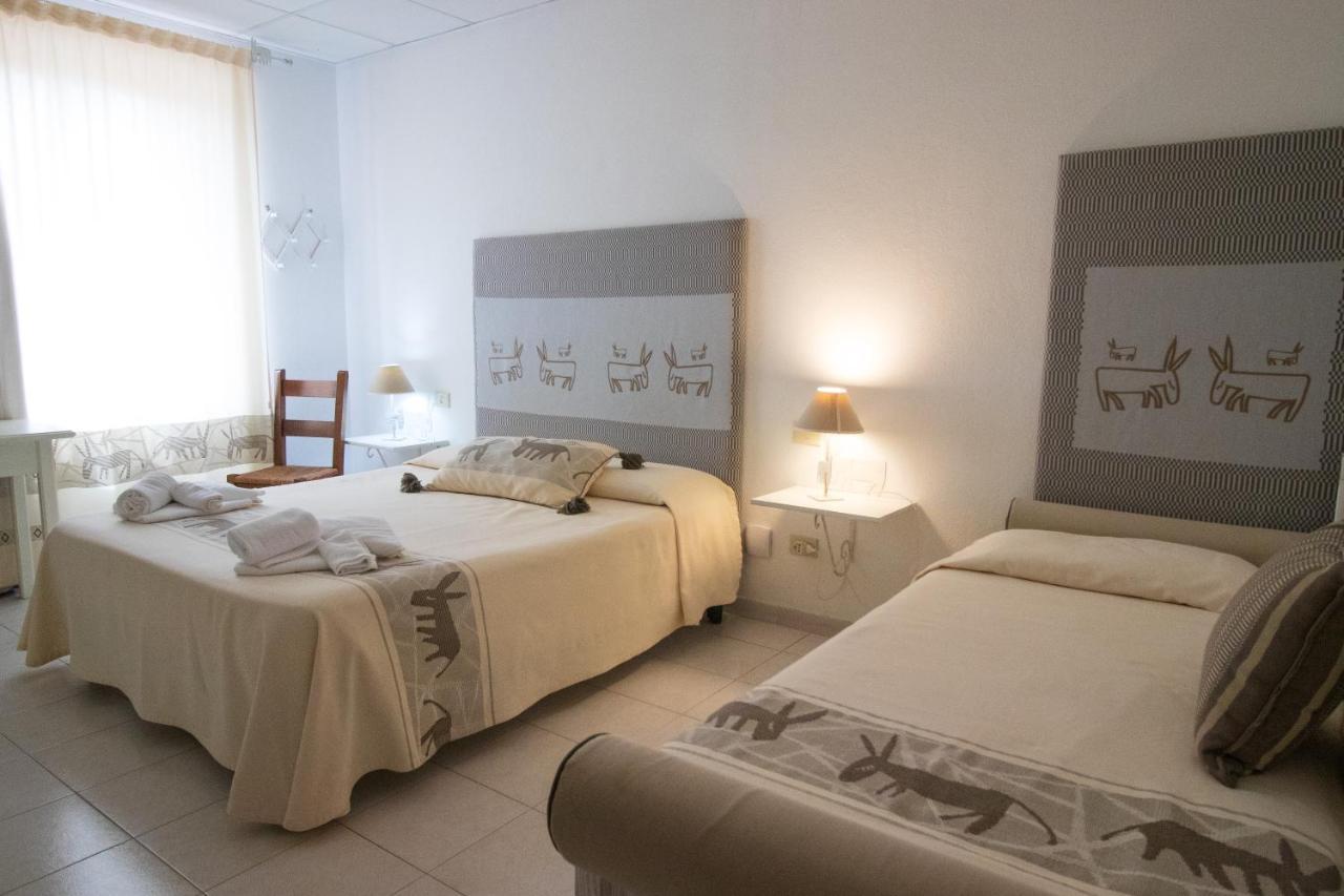 Hotel Canne Al Vento Santa Teresa Gallura Buitenkant foto