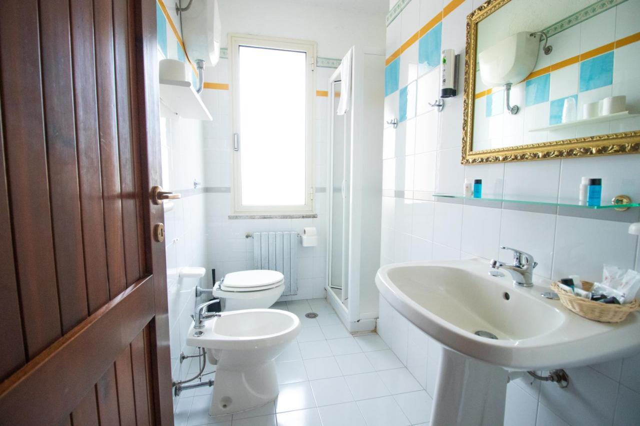 Hotel Canne Al Vento Santa Teresa Gallura Buitenkant foto