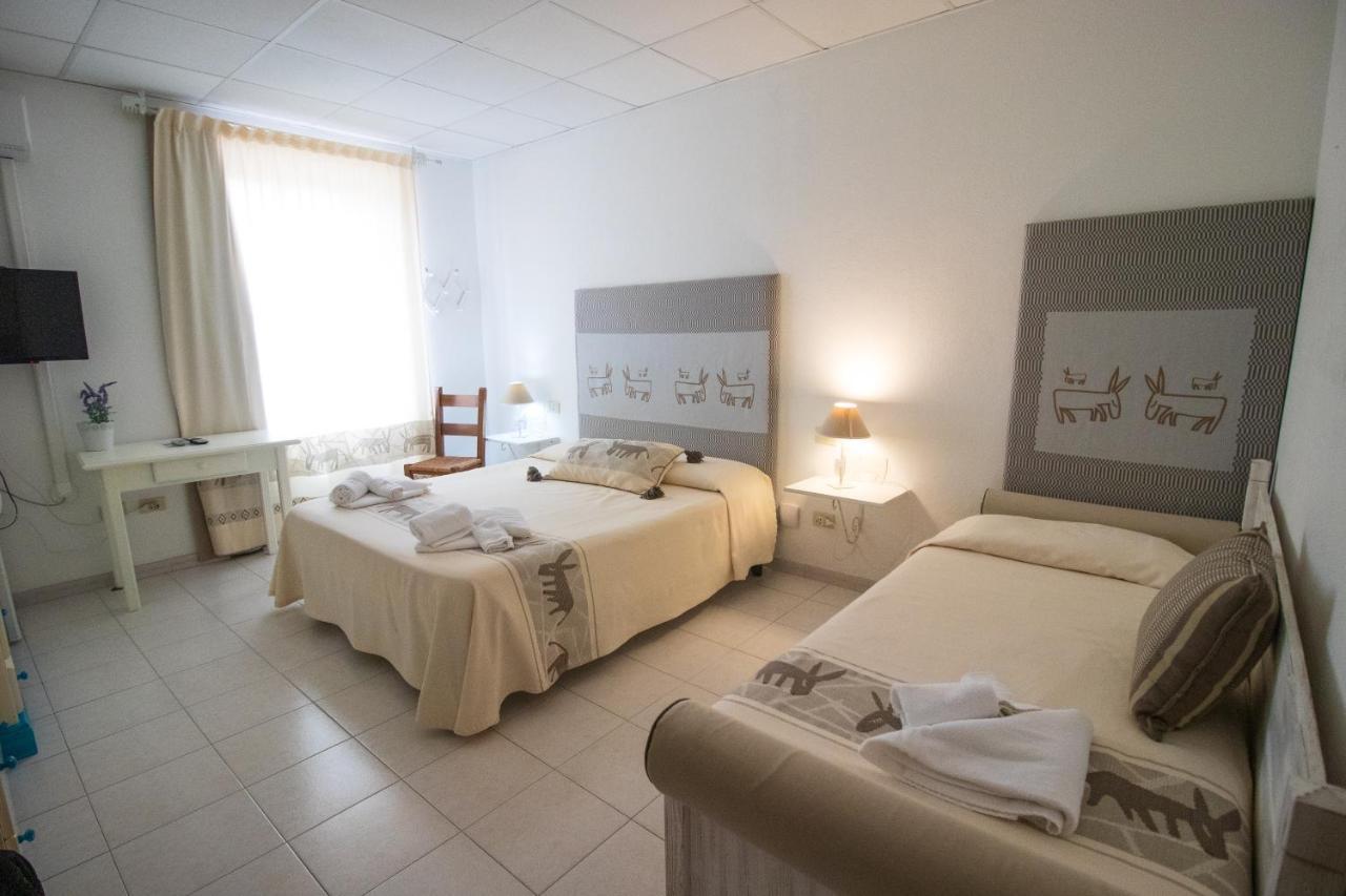 Hotel Canne Al Vento Santa Teresa Gallura Buitenkant foto