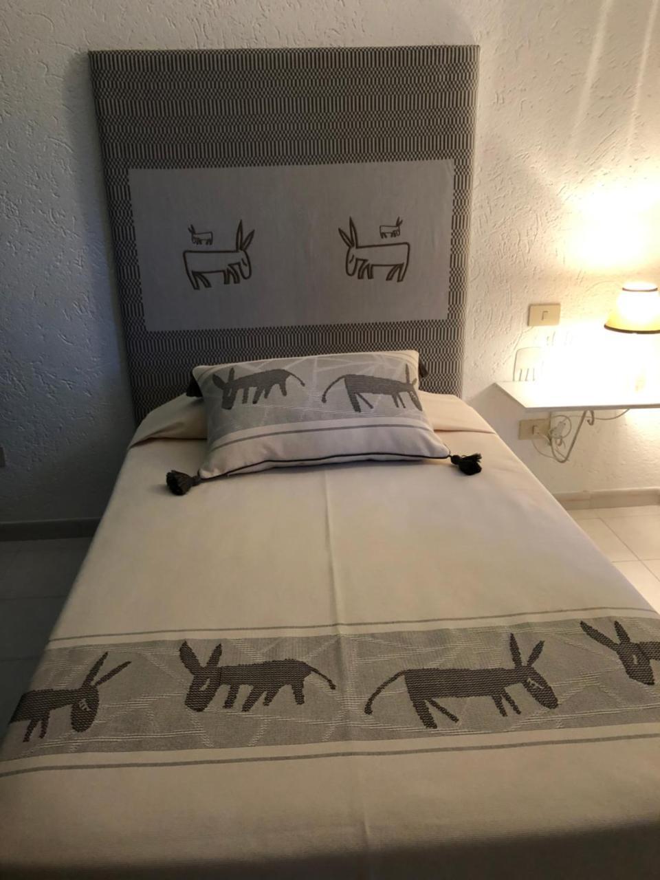 Hotel Canne Al Vento Santa Teresa Gallura Buitenkant foto