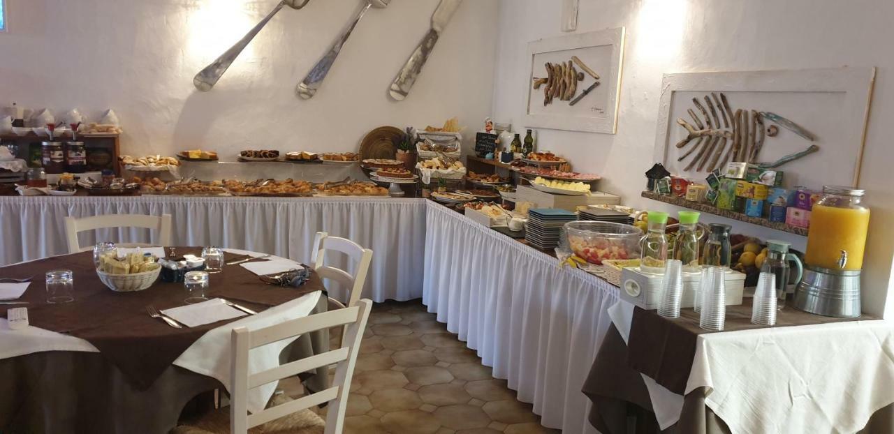 Hotel Canne Al Vento Santa Teresa Gallura Buitenkant foto