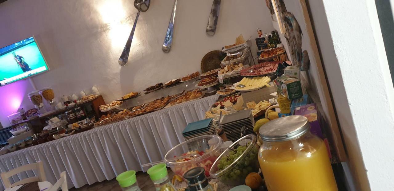 Hotel Canne Al Vento Santa Teresa Gallura Buitenkant foto