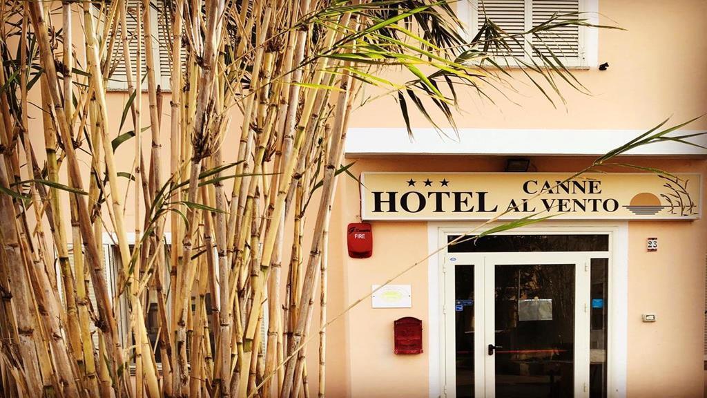 Hotel Canne Al Vento Santa Teresa Gallura Buitenkant foto