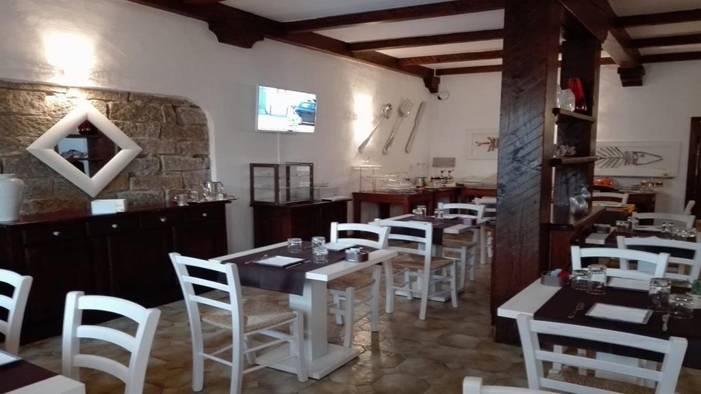 Hotel Canne Al Vento Santa Teresa Gallura Buitenkant foto